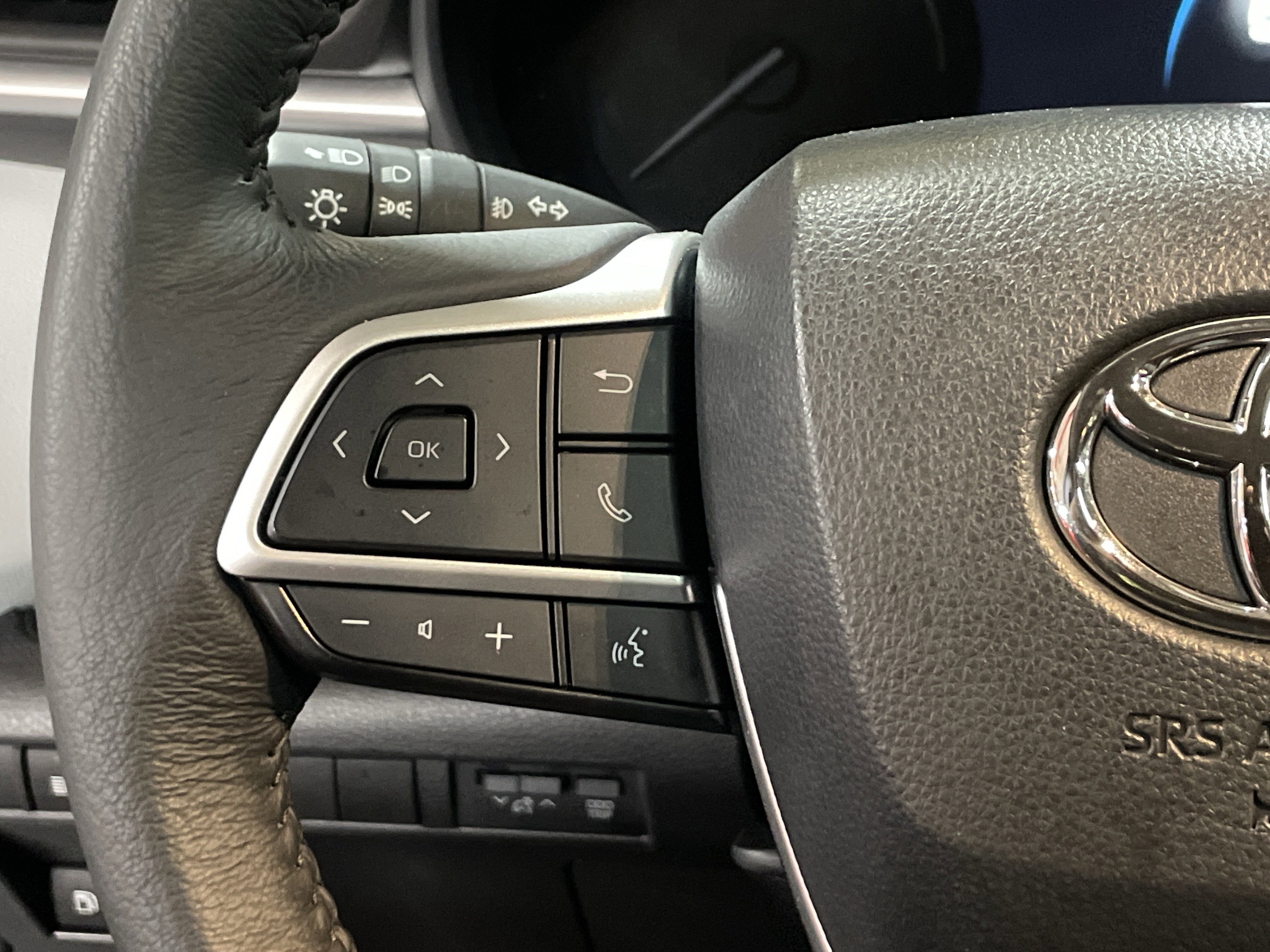 Certified 2025 Toyota Sienna XLE image 19