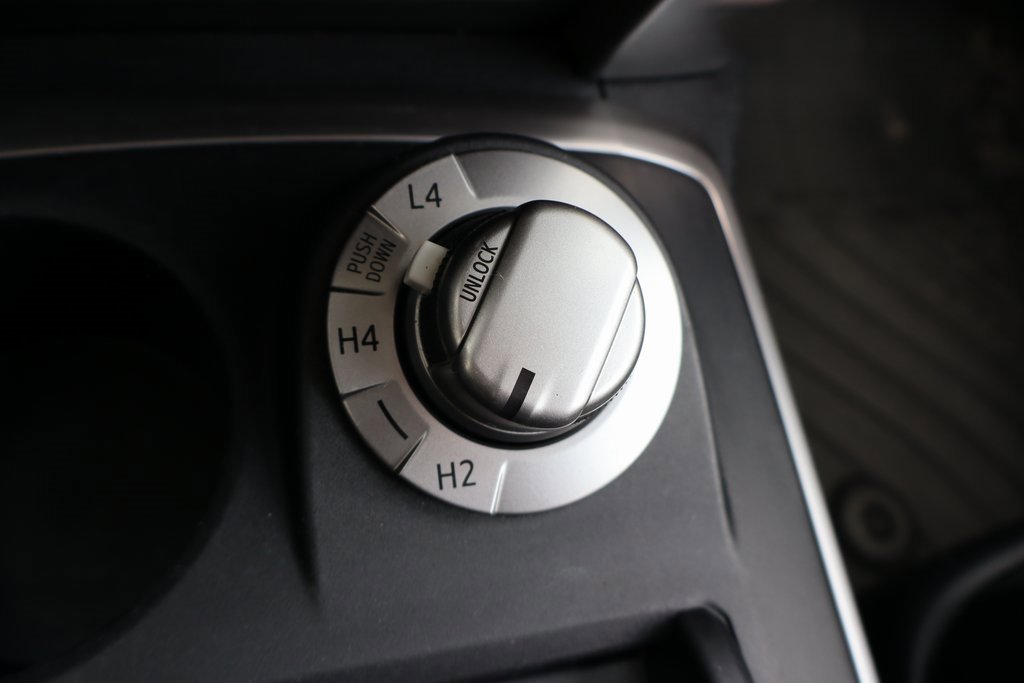 Used 2016 Toyota 4Runner SR5 image 10