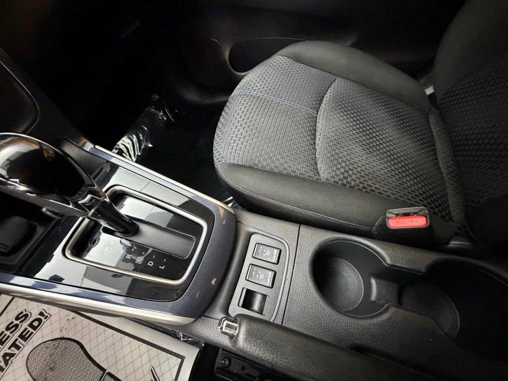Used 2018 Nissan Sentra SR w/ SR Midnight Edition Package image 16