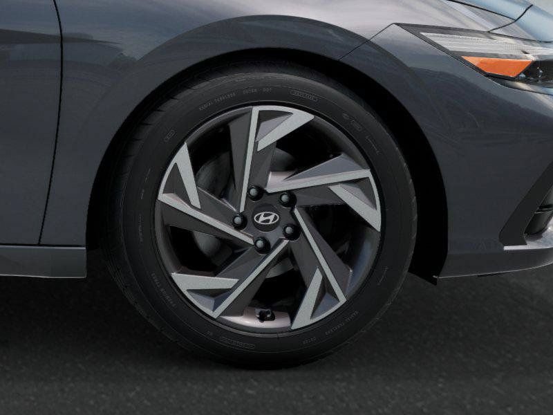 New 2026 Hyundai Elantra Limited FWD image 8