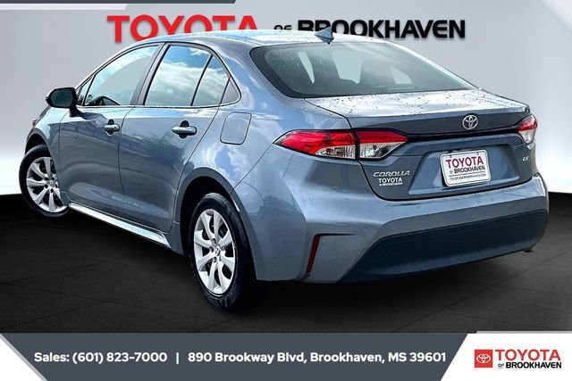 Used 2024 Toyota Corolla LE image 2