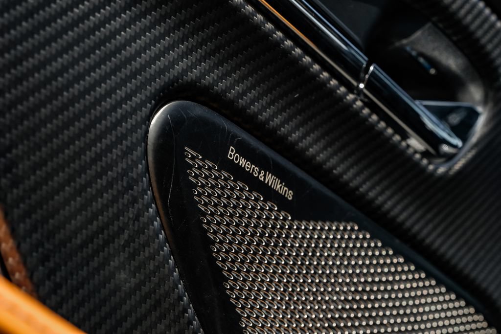 Used 2024 Aston Martin DB12 Coupe RWD image 46