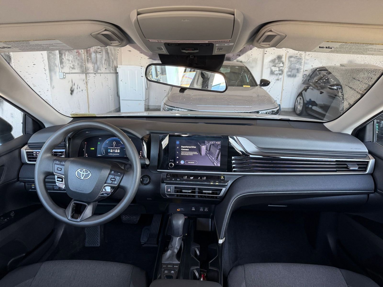 Used 2025 Toyota Camry LE image 32