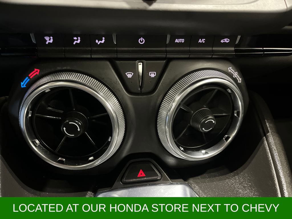 Used 2021 Chevrolet Camaro LT w/ RS Package image 17