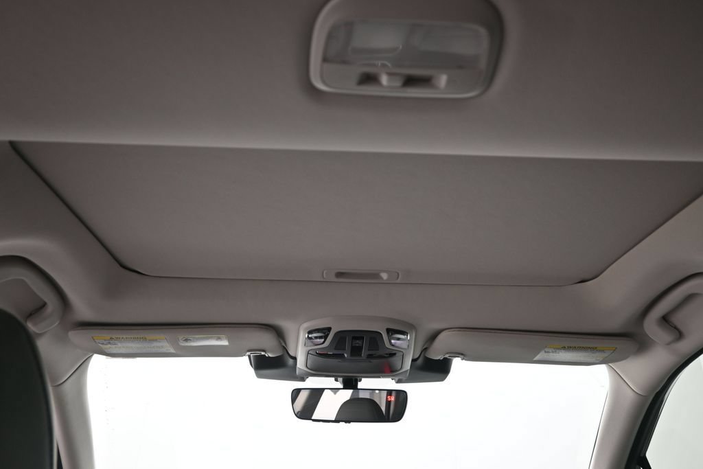 Used 2025 Subaru Outback Limited AWD/4WD image 22