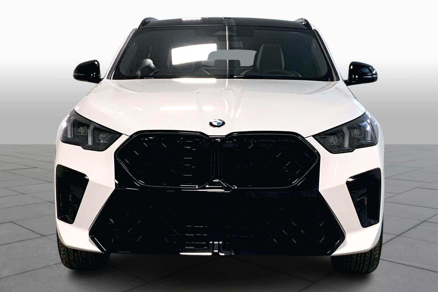 New 2026 BMW X2 xDrive28i w/ Technology Package AWD/4WD image 3