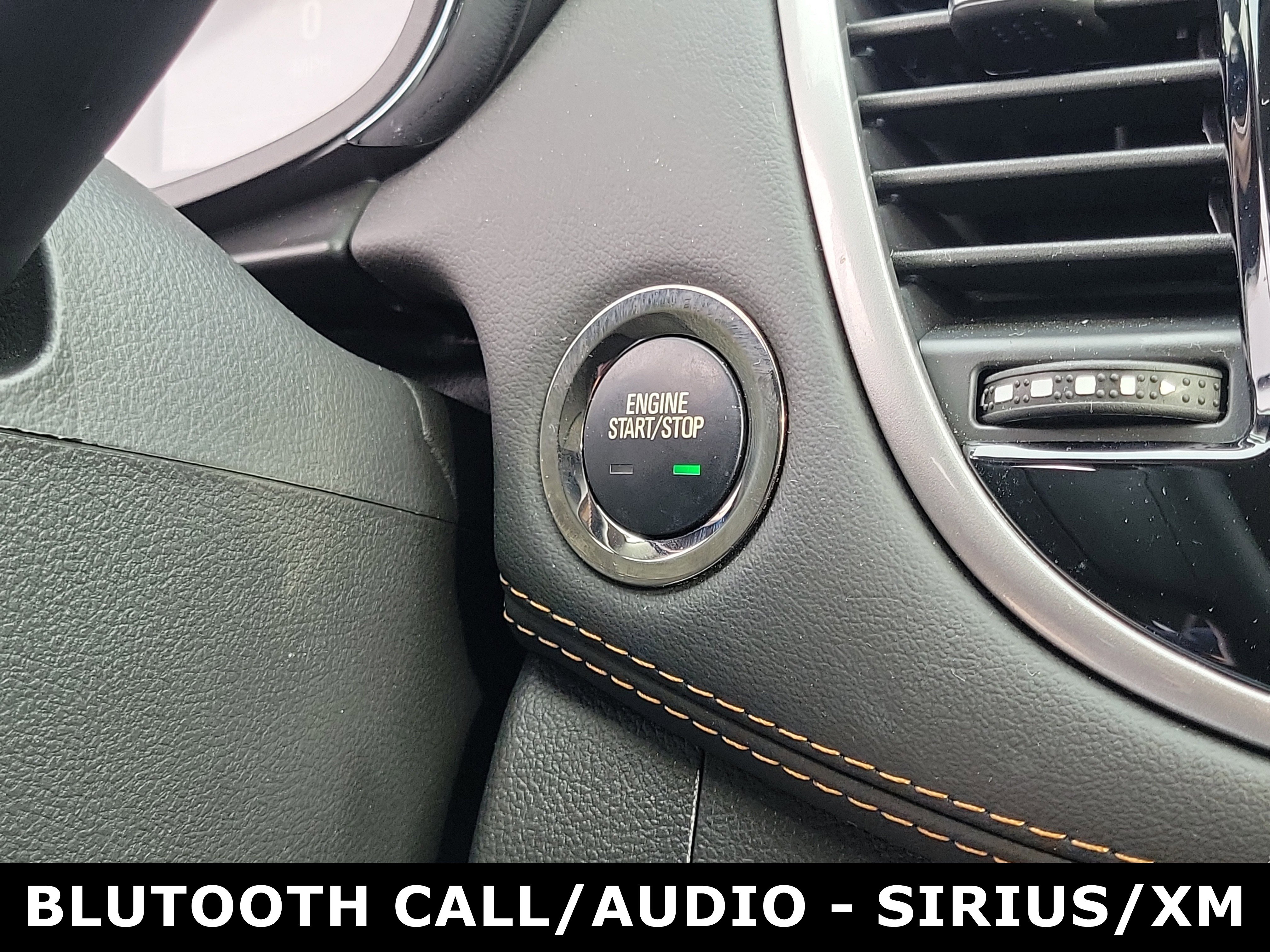 Used 2022 Chevrolet Trax LT w/ LT Convenience Package image 28