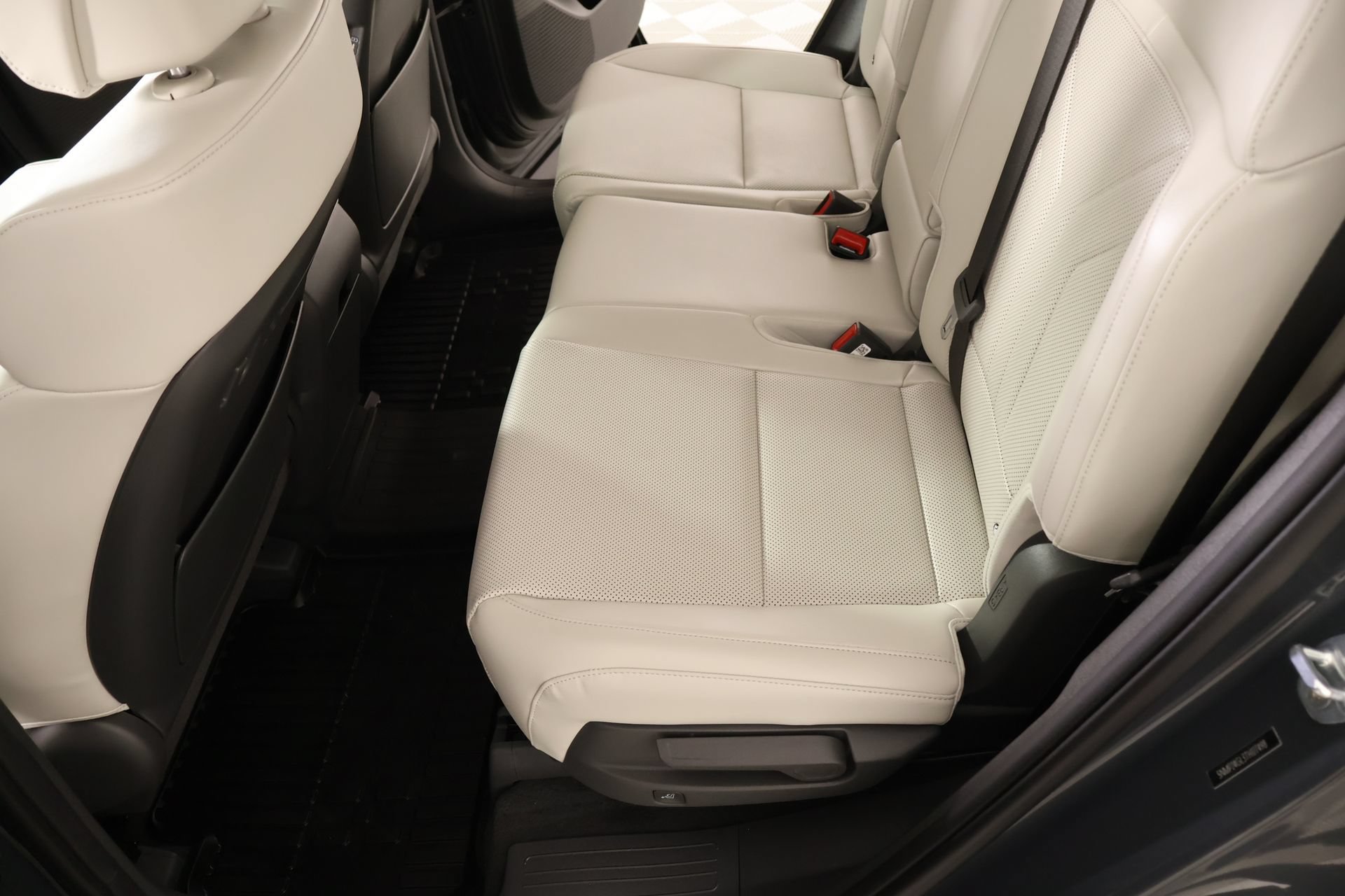 Certified 2026 Hyundai Santa Fe SEL FWD image 11