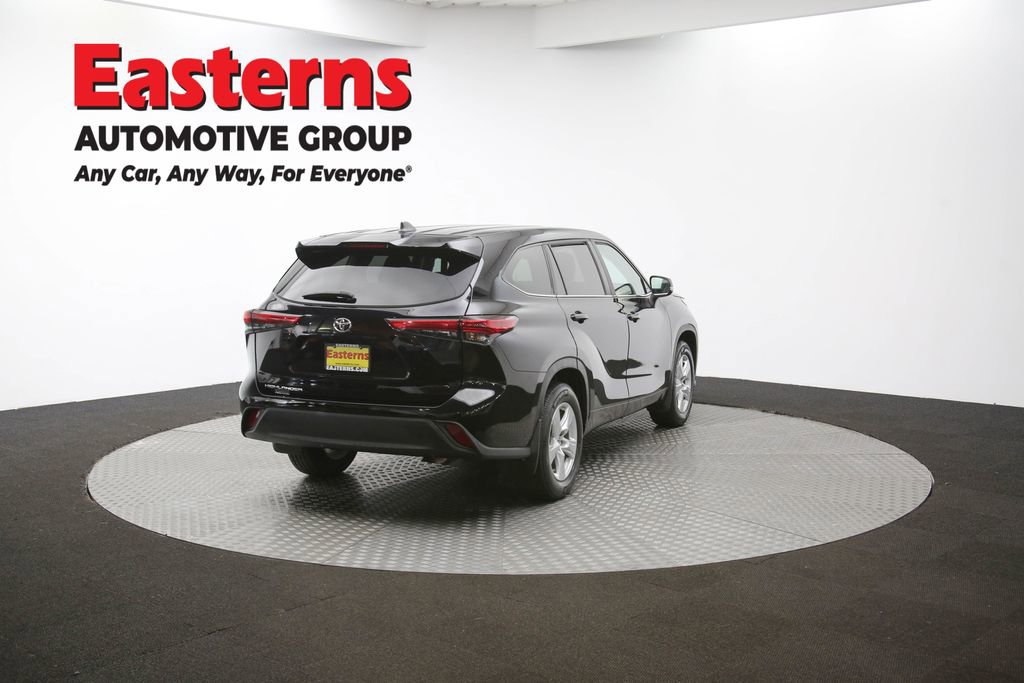 Used 2023 Toyota Highlander L image 39