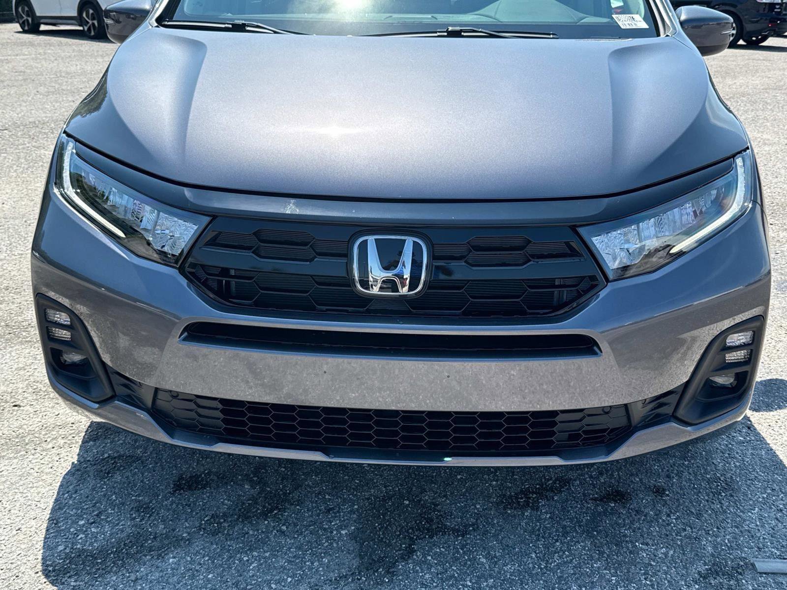 New 2026 Honda Odyssey Touring image 9