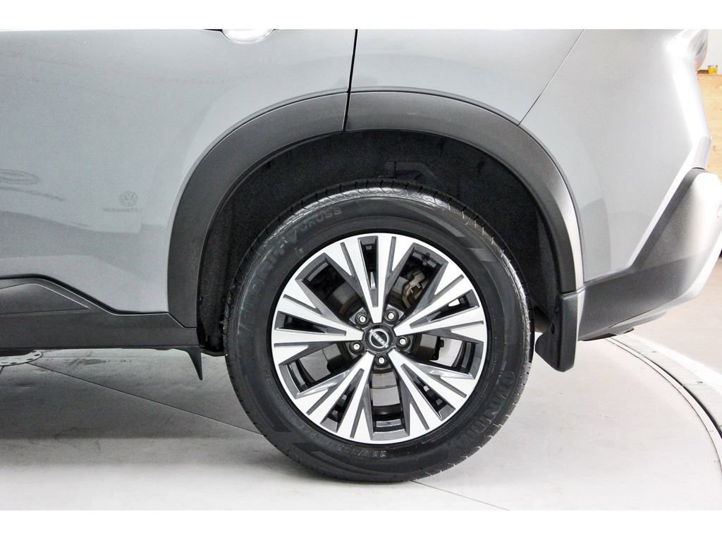 Used 2023 Nissan Rogue SV FWD image 30
