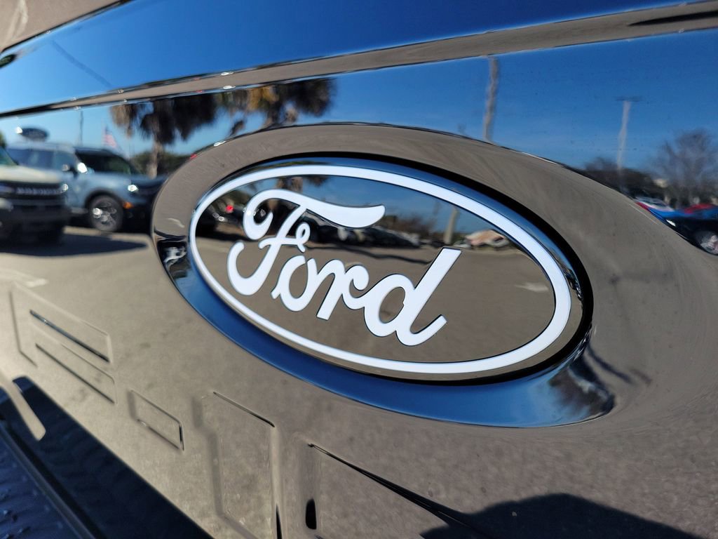 New 2026 Ford F150 XLT w/ Equipment Group 302A MID AWD/4WD image 8