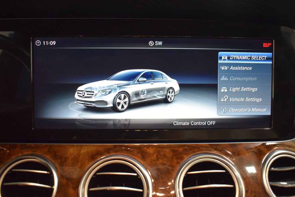 Used 2018 Mercedes-Benz E 300 w/ Premium 1 Package image 28