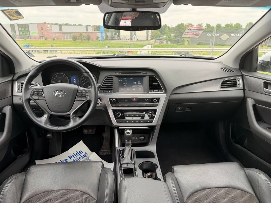 Used 2017 Hyundai Sonata Sport w/ Value Edition Package 02 FWD image 4