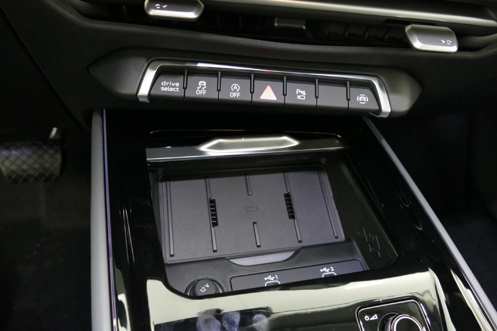 New 2026 Audi Q3 quattro 2.0T AWD/4WD image 21