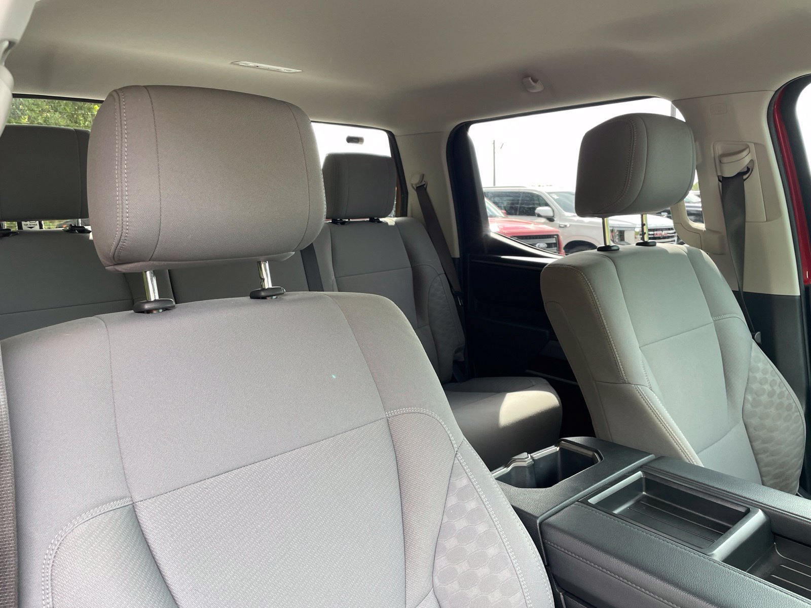 Used 2022 Toyota Tundra SR5 AWD/4WD image 37