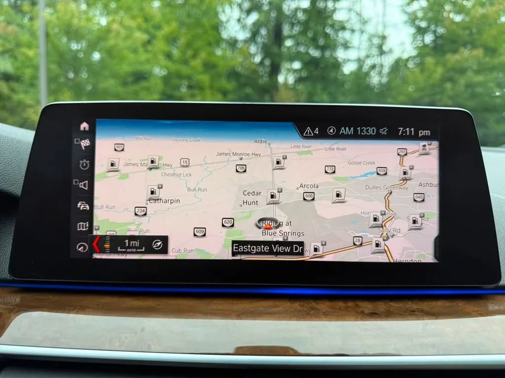 Used 2019 BMW 530i xDrive AWD/4WD image 29