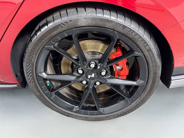 Used 2025 Hyundai Elantra N FWD image 32