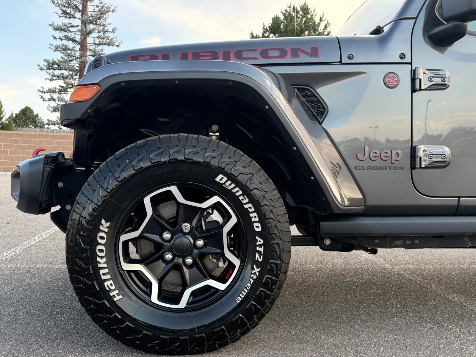 Used 2021 Jeep Gladiator Rubicon AWD/4WD image 11