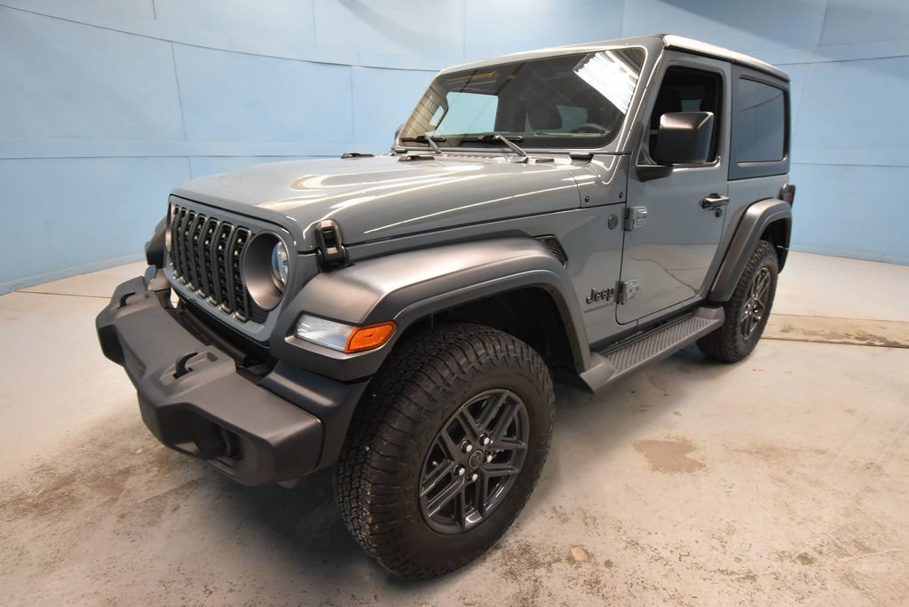 Used 2025 Jeep Wrangler Sport AWD/4WD image 26