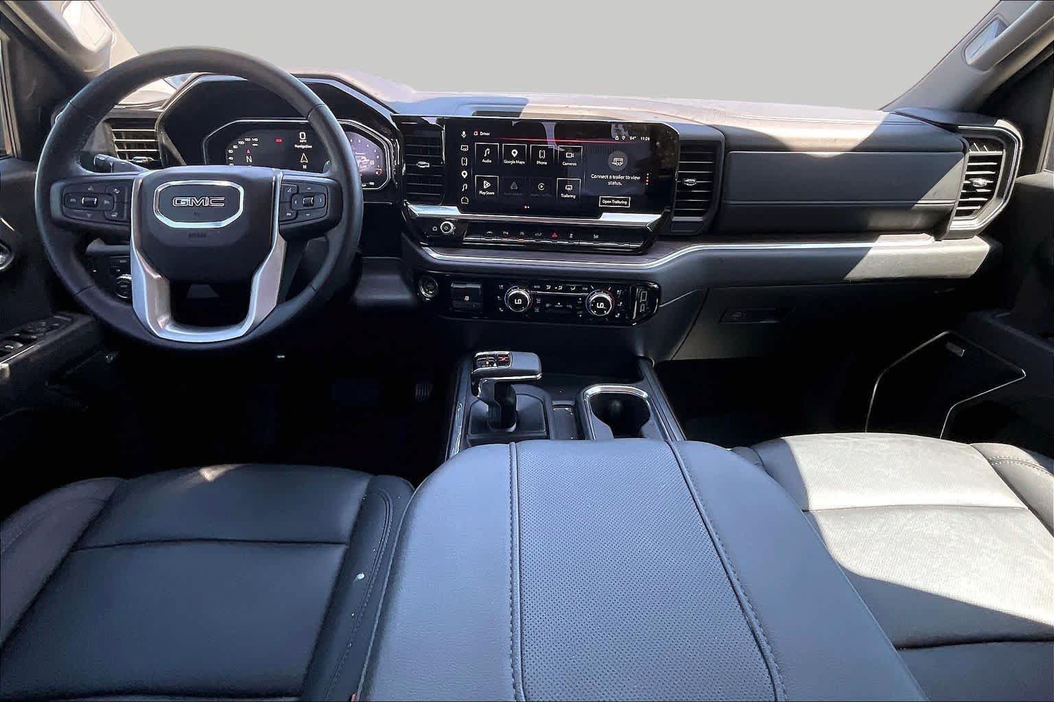 Used 2026 GMC Sierra 1500 SLT AWD/4WD image 16