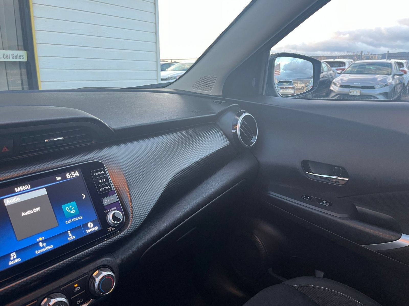 Used 2024 Nissan Kicks SV FWD image 30