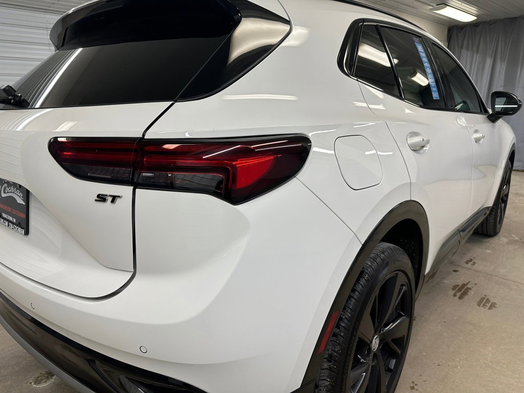 Certified 2023 Buick Envision Essence w/ Sport Touring Package image 28