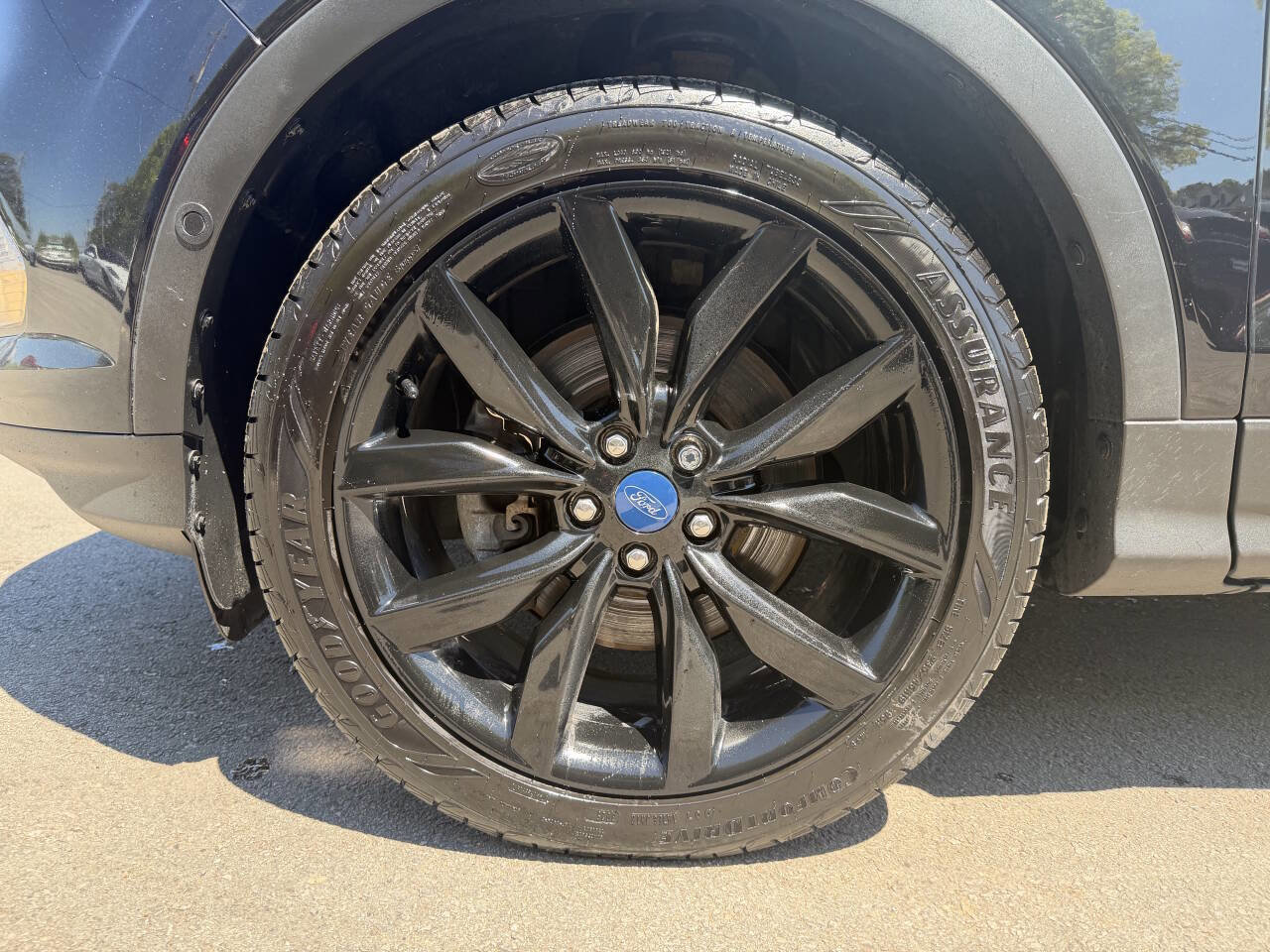 Used 2019 Ford Escape Titanium image 10