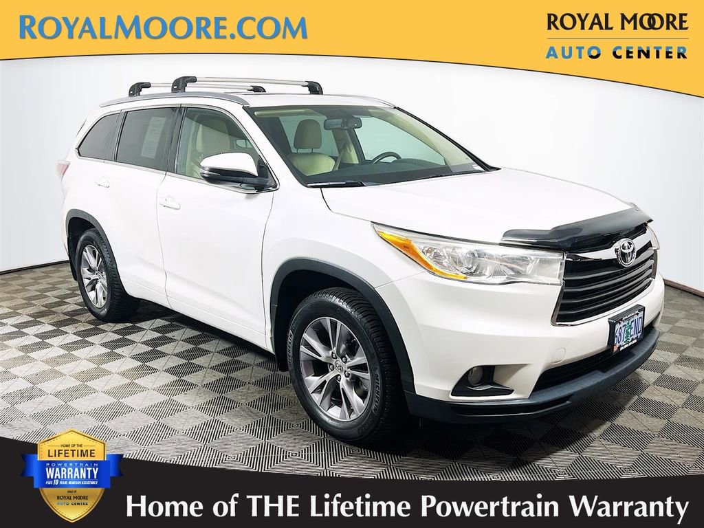 Used 2014 Toyota Highlander XLE image 1