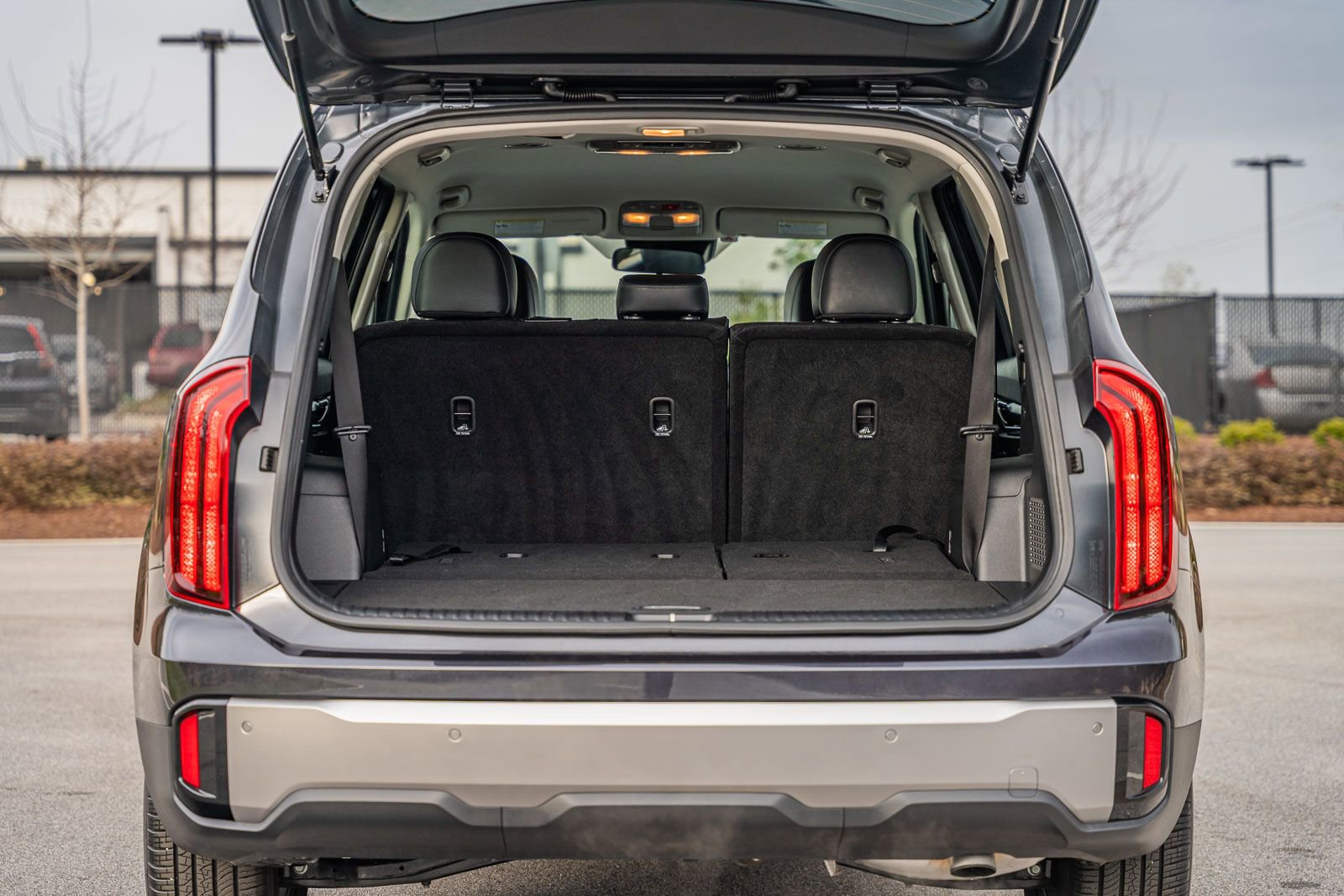 Used 2025 Kia Telluride LX image 17