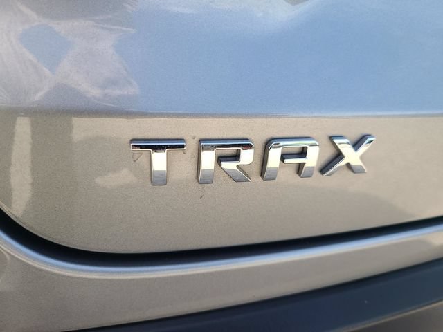 Used 2024 Chevrolet Trax LT w/ Driver Confidence Package FWD image 33