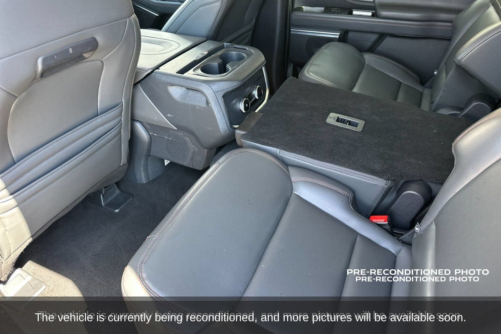 Used 2025 Ford Expedition Max Active AWD/4WD image 15
