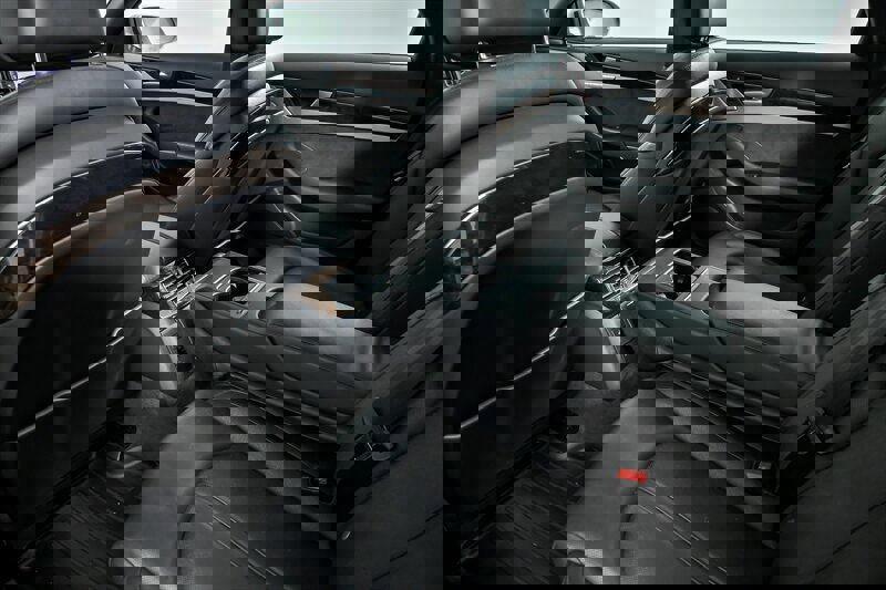 Used 2014 Audi A8 3.0T w/ Premium Package image 23