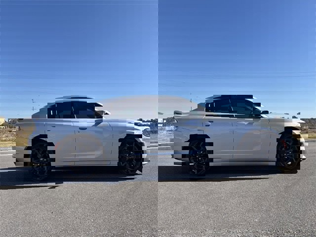Used 2021 Dodge Charger SXT w/ Blacktop Package image 6