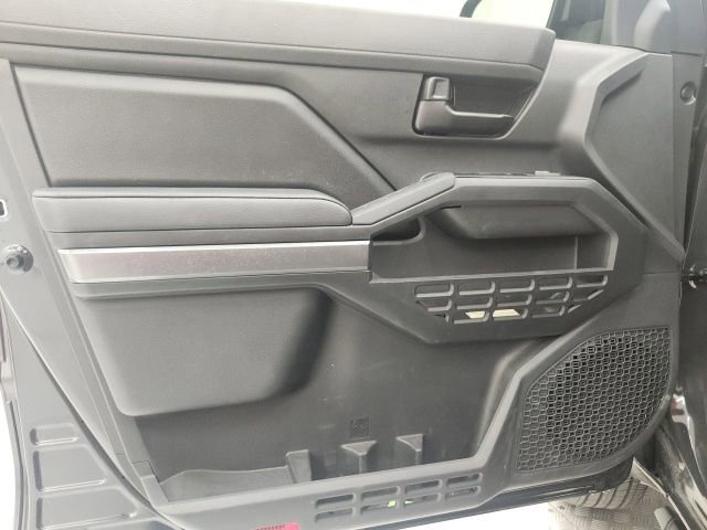 Used 2025 Toyota Tacoma SR5 image 11