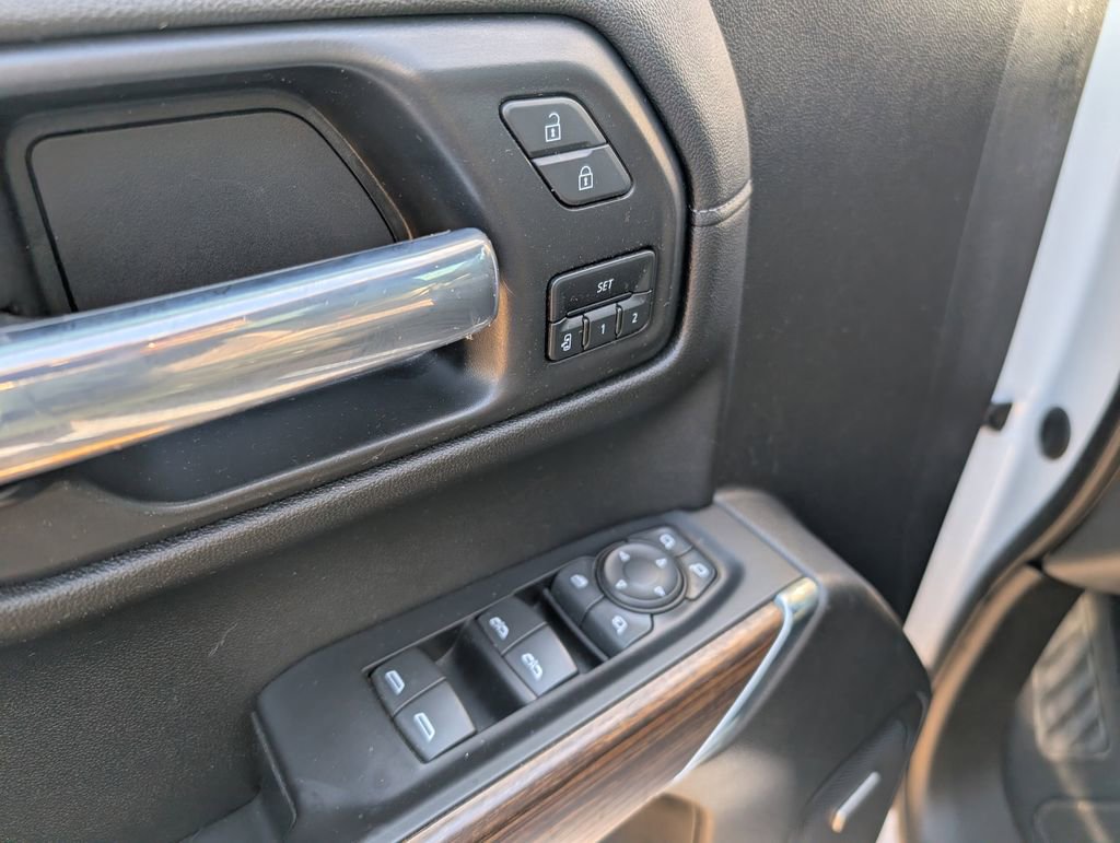 Used 2021 Chevrolet Silverado 1500 High Country image 9