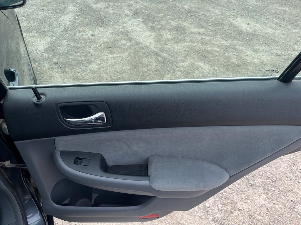 Used 2003 Honda Accord LX image 32