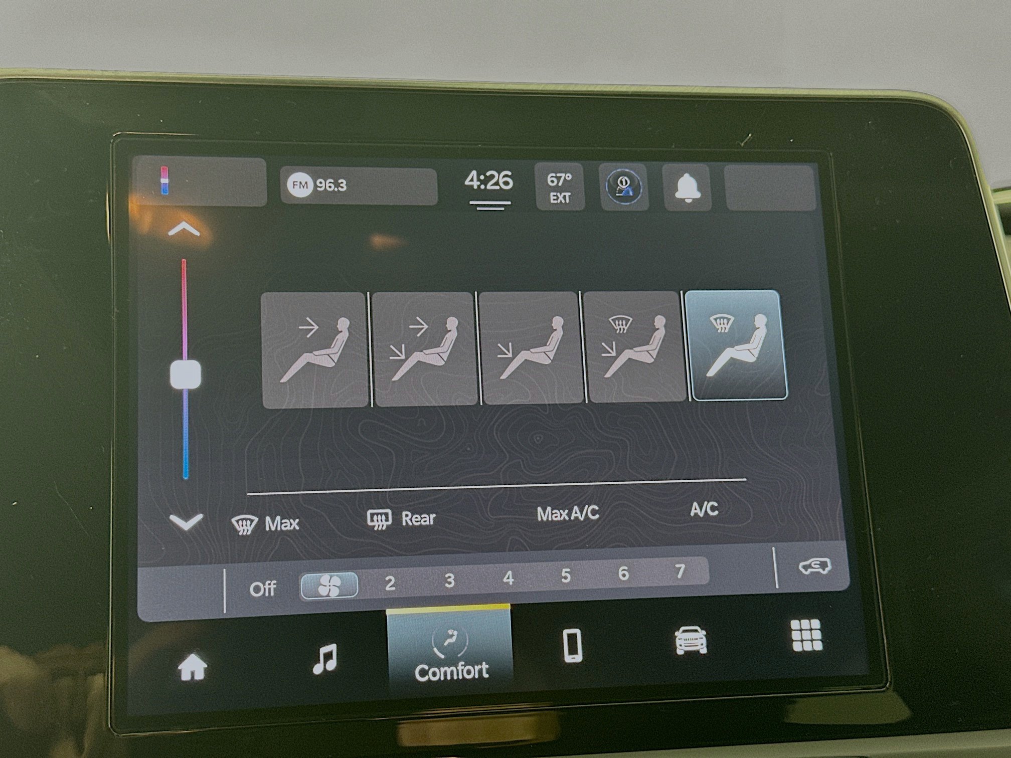 Certified 2025 Jeep Compass Sport image 19