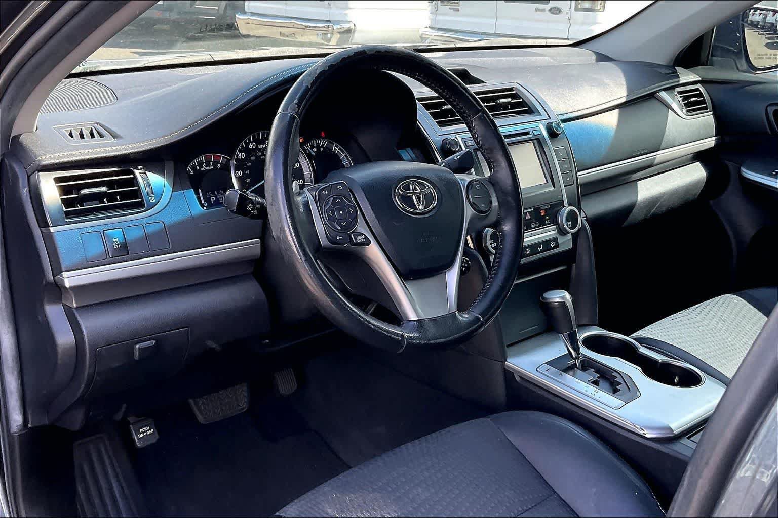 Used 2012 Toyota Camry SE FWD image 2