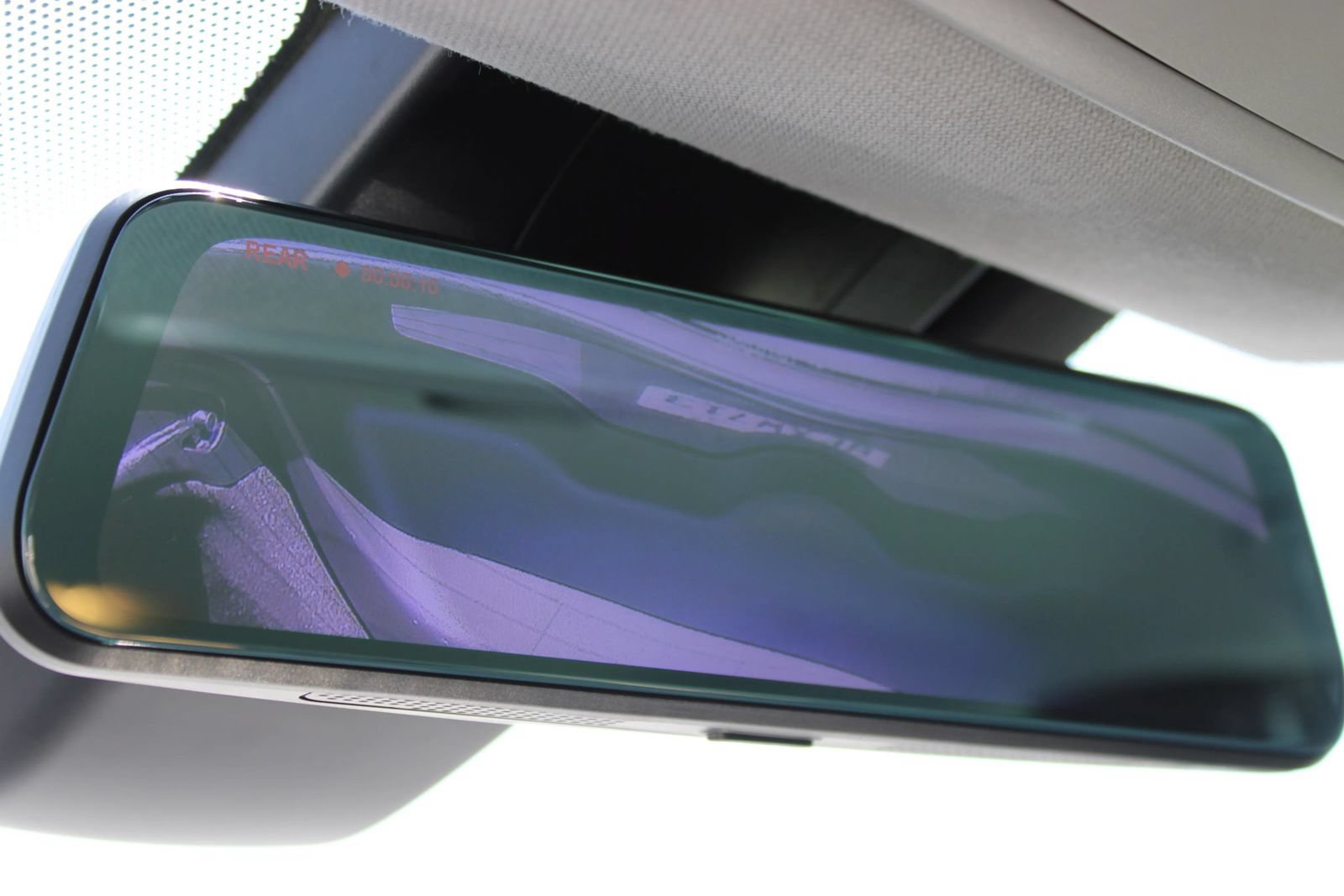 Used 2018 Toyota Prius Prime Premium FWD image 30