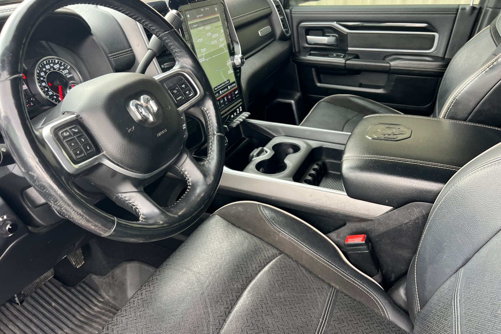 Used 2020 RAM 3500 Laramie w/ Night Edition AWD/4WD image 4