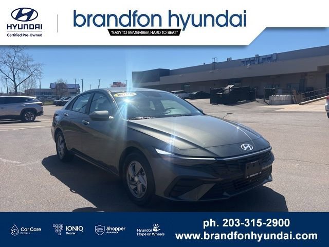 Certified 2026 Hyundai Elantra SE w/ Cargo Package FWD image 1