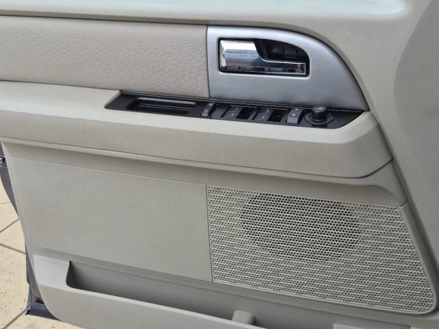 Used 2013 Ford Expedition EL Limited RWD image 9