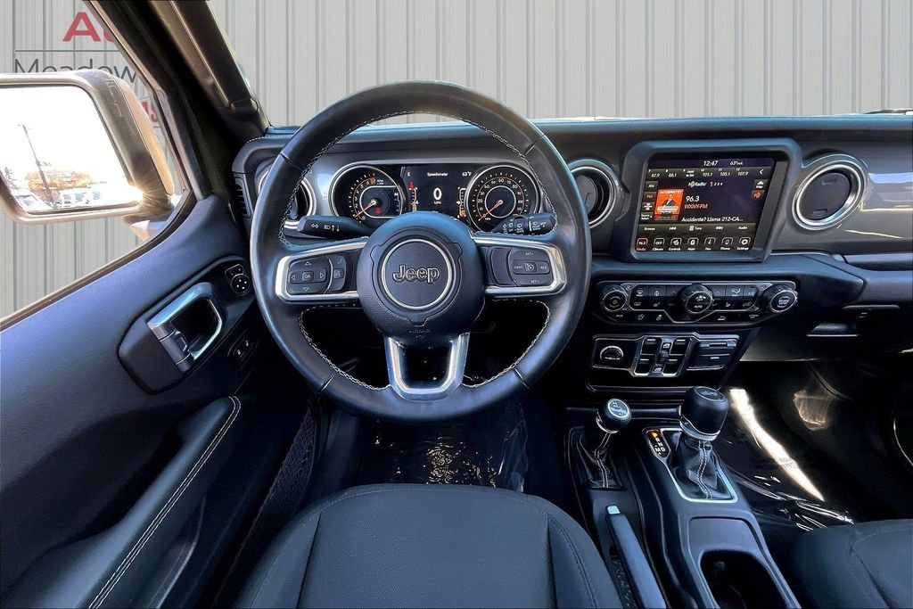 Used 2022 Jeep Wrangler Unlimited Sahara w/ Cold Weather Group AWD/4WD image 8