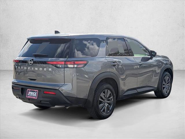 Used 2024 Nissan Pathfinder S FWD image 5