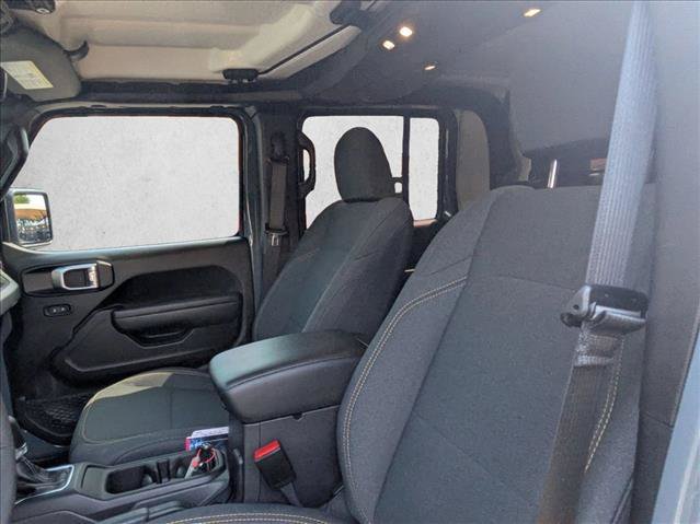 Used 2025 Jeep Gladiator Sport AWD/4WD image 11