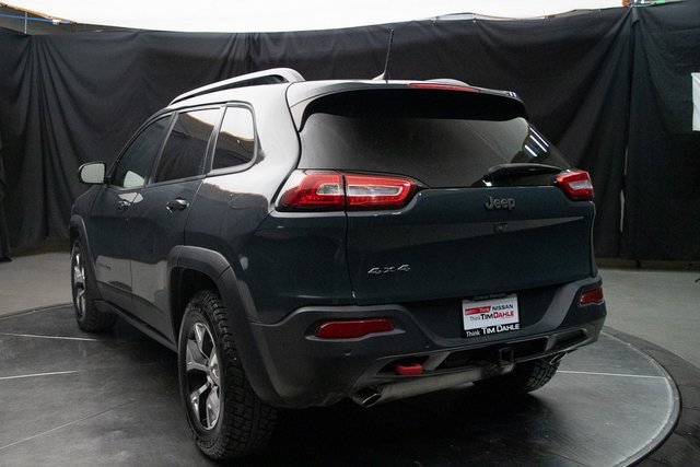Used 2016 Jeep Cherokee Trailhawk w/ Comfort/Convenience Group image 10