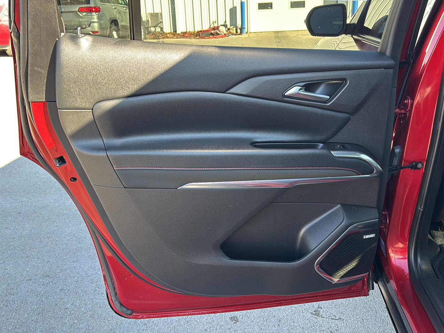Used 2025 Chevrolet Traverse RS w/ LPO, Floor Liner Package image 17