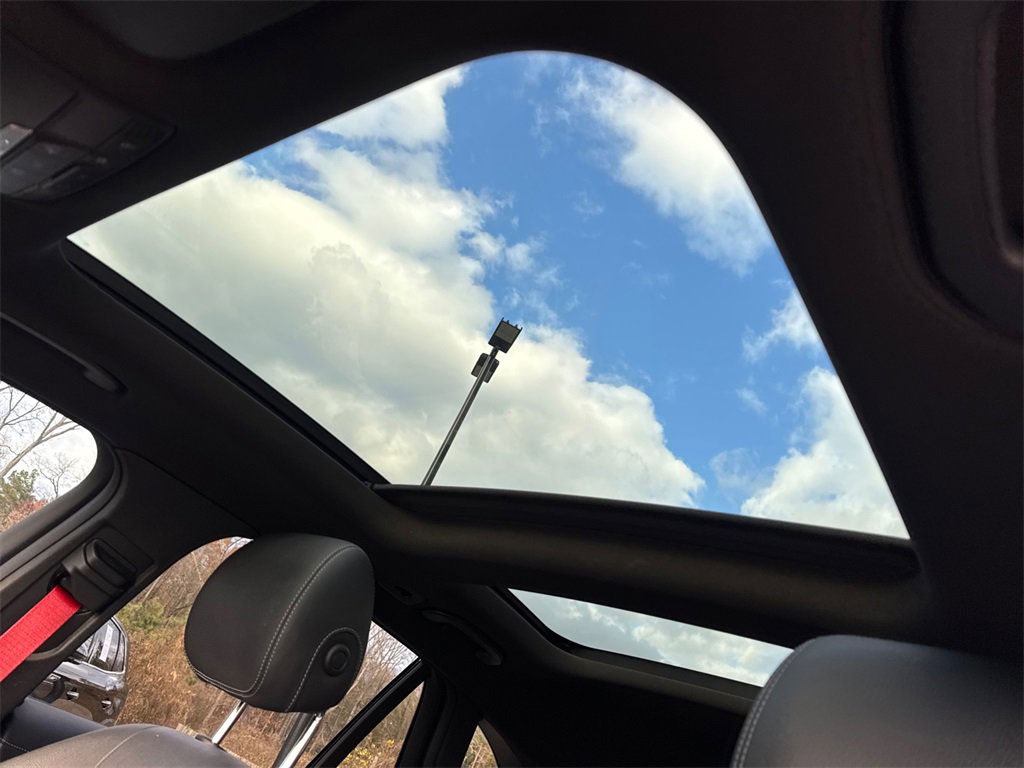 Used 2017 Mercedes-Benz GLC 43 AMG 4MATIC image 32