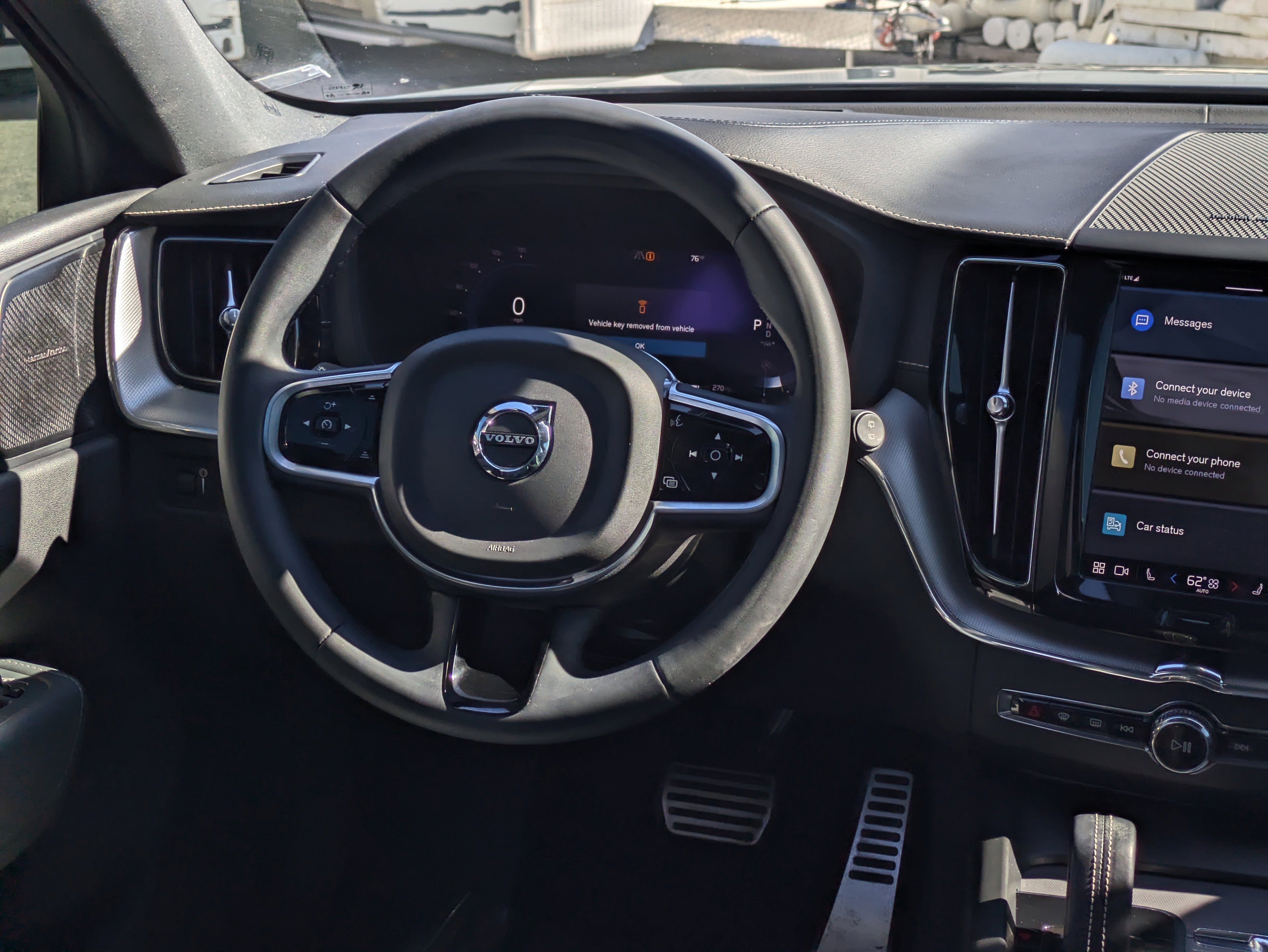 Used 2022 Volvo XC60 B5 R-Design w/ Advanced Package image 17